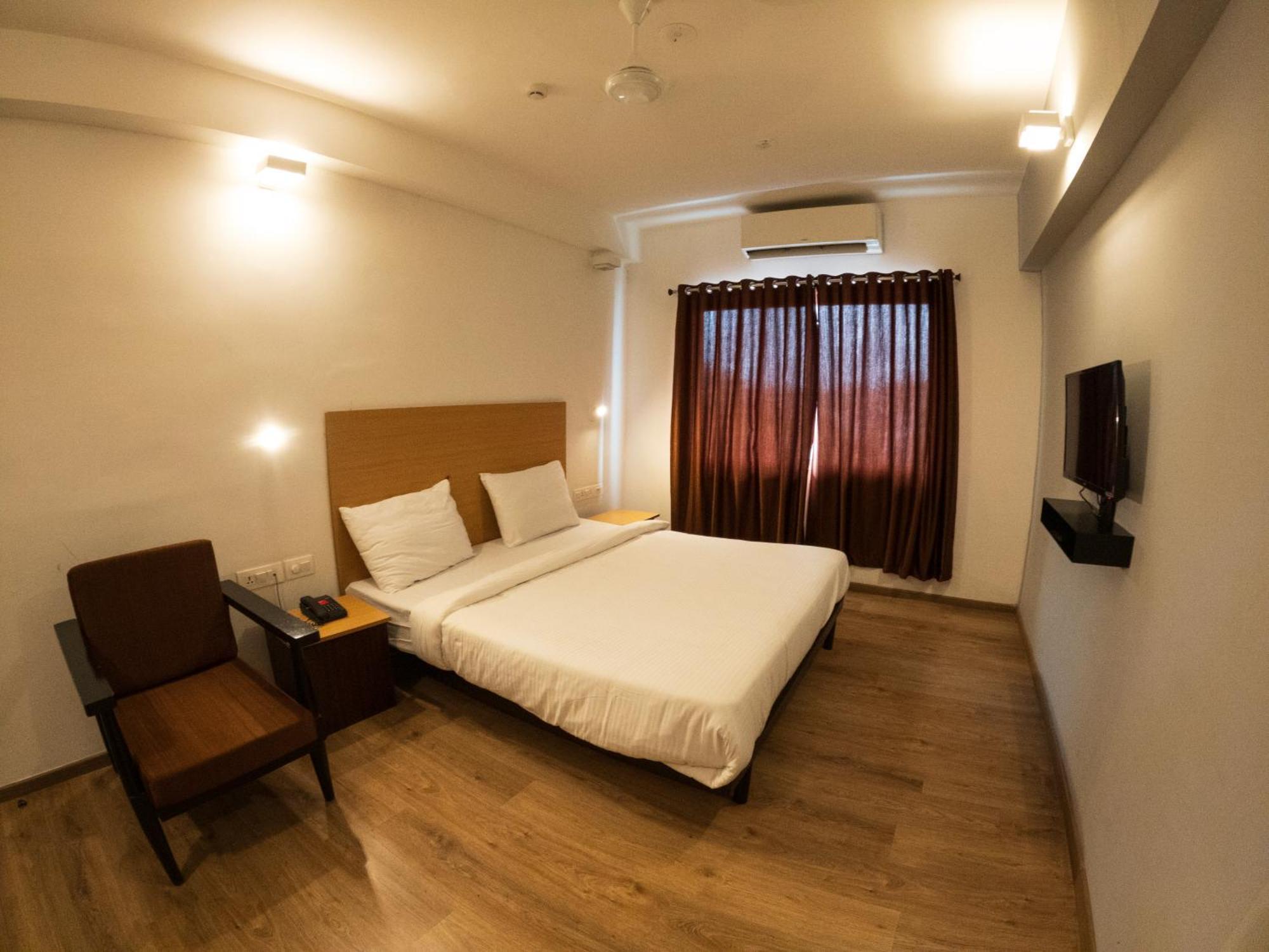 Hotel B R Regency Thiruvananthapuram Exterior foto