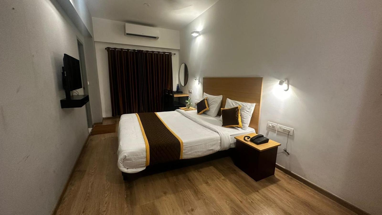 Hotel B R Regency Thiruvananthapuram Exterior foto