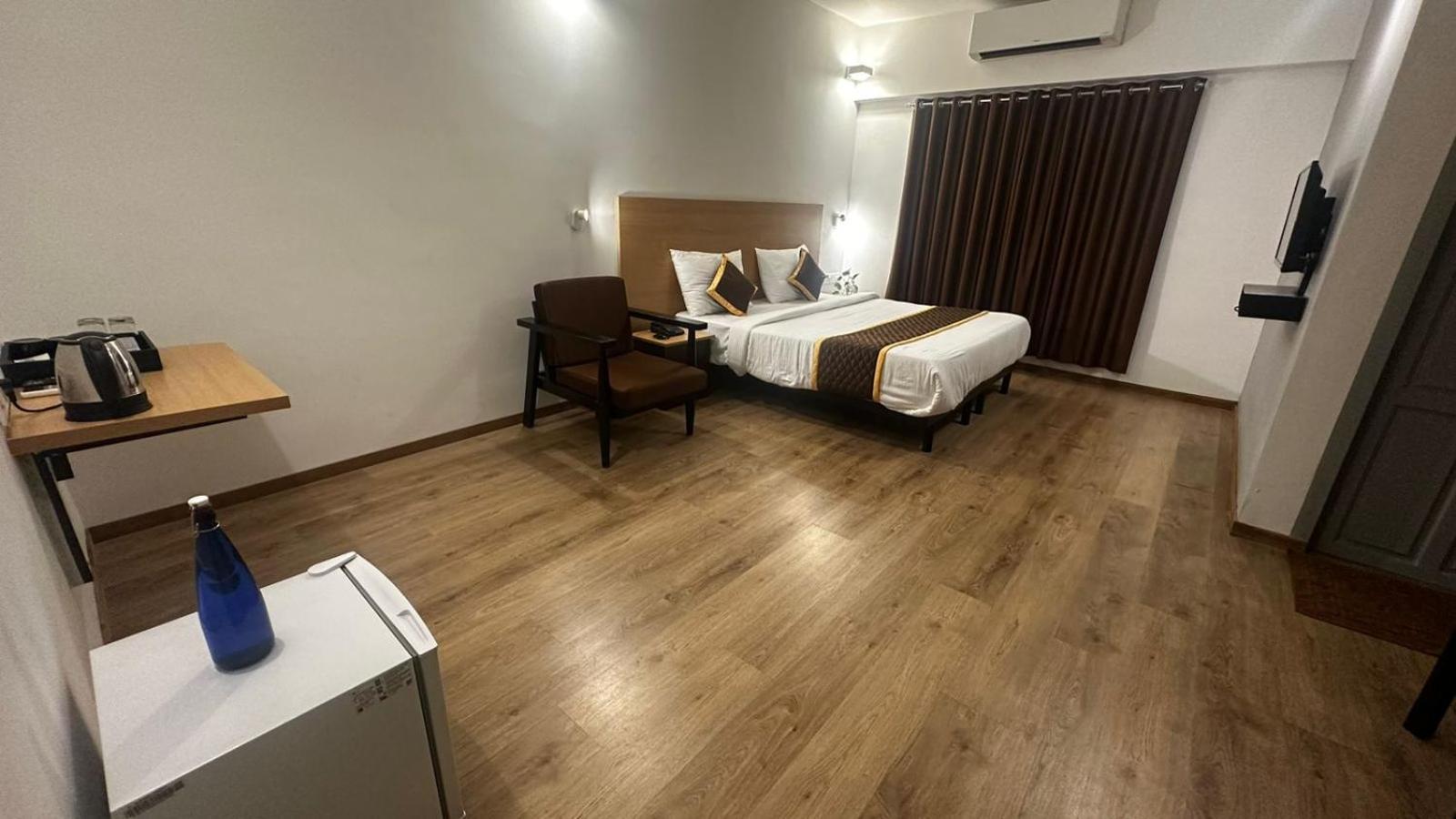 Hotel B R Regency Thiruvananthapuram Exterior foto